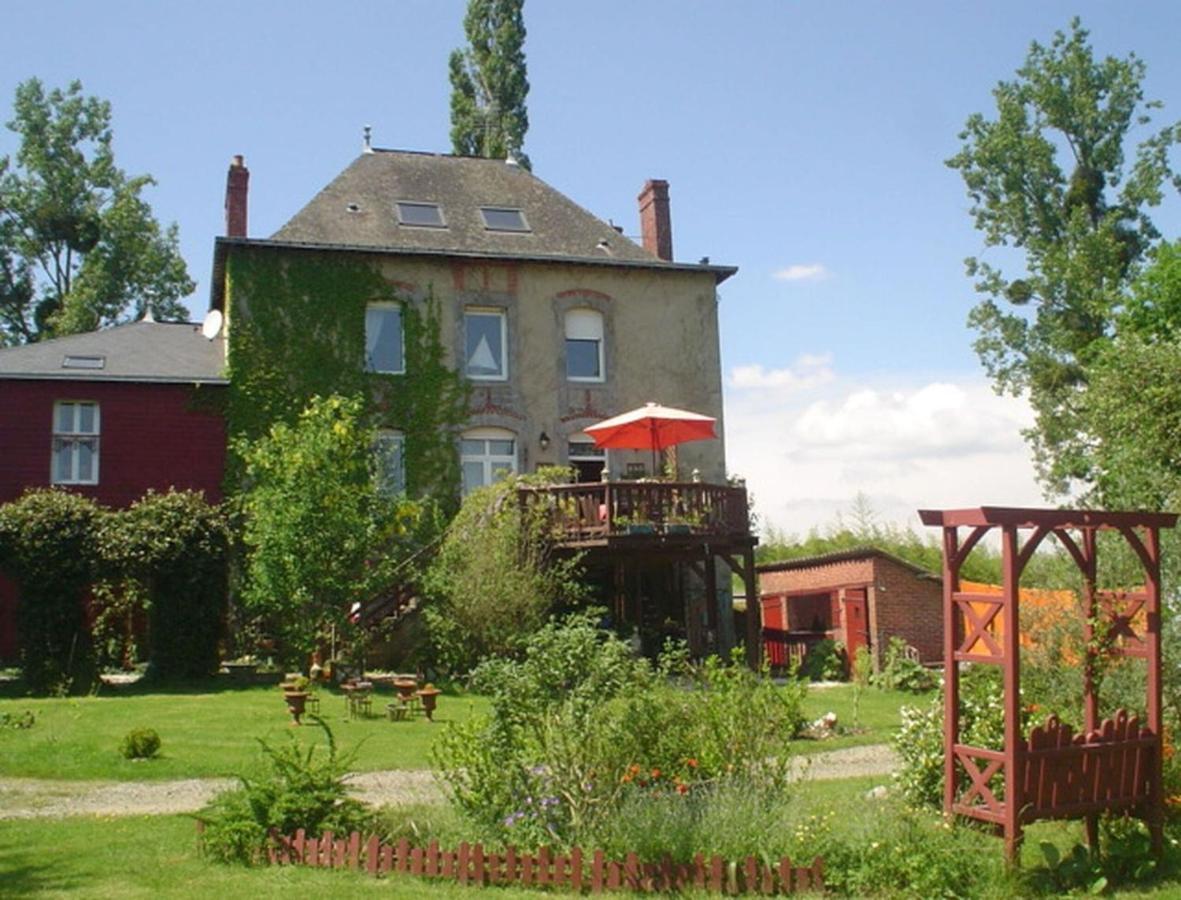 La Chaussee D'Olivet En Mayenne Luaran gambar